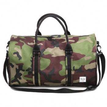 Qualified BSCI factory supply woodland camouflage duffle bags workout gym bags